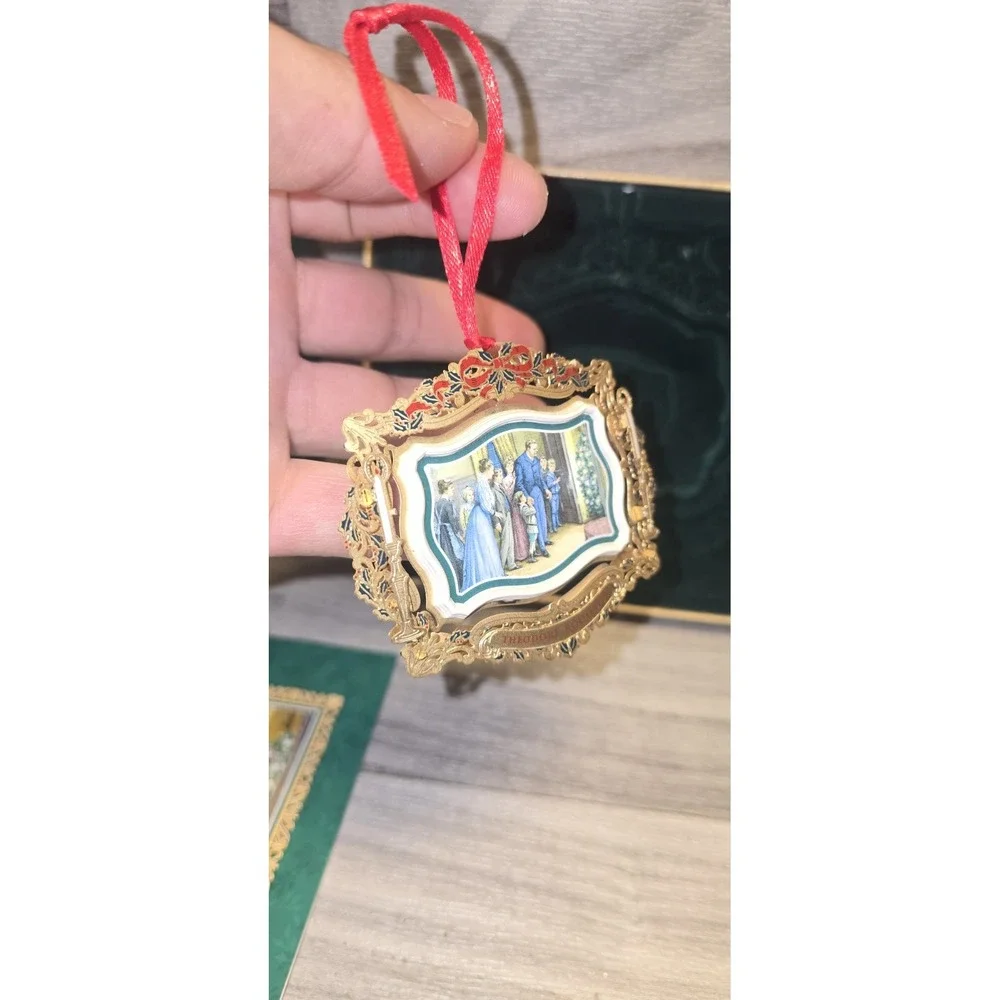 White House Historical Association Christmas Ornament 2011 in Box W/Booklet LotC